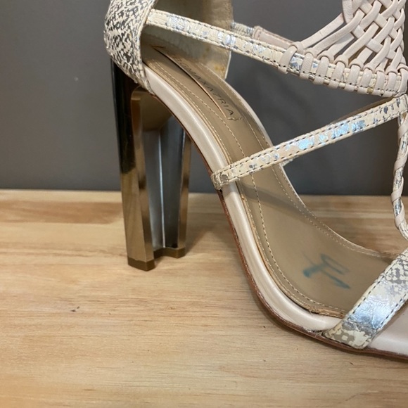 🔻SALE🔻BCBGMAXAZRIA🔹NEW CONDITION • LEATHER - Picture 5 of 12